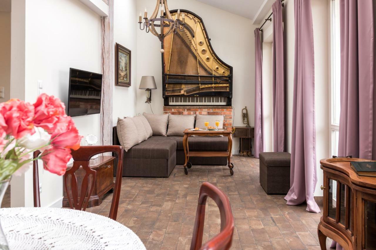 Cheerful Air Conditioned With Mezzanine And Parking - Old Town *