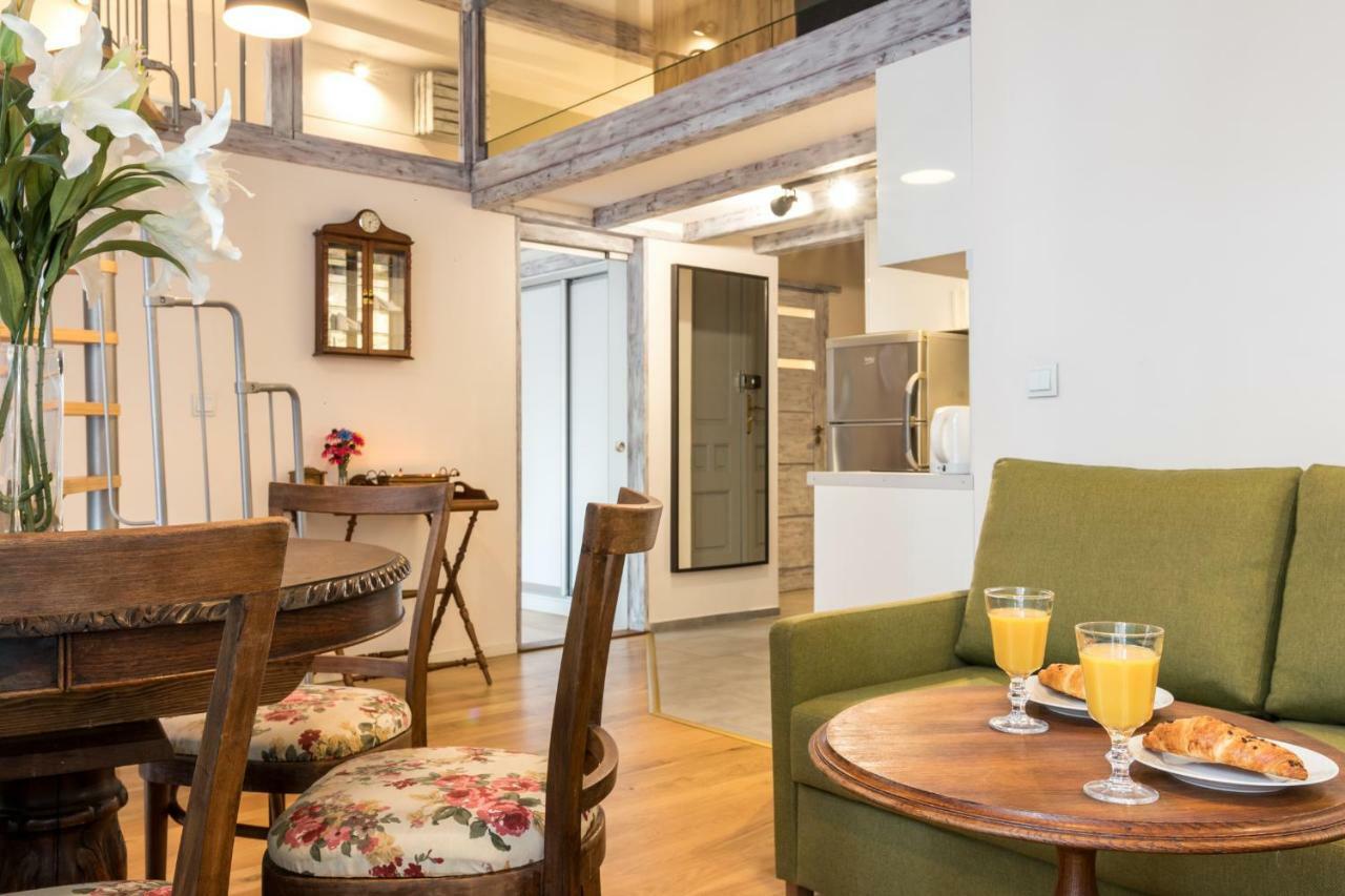 Cheerful Air Conditioned With Mezzanine And Parking - Old Town Krakau