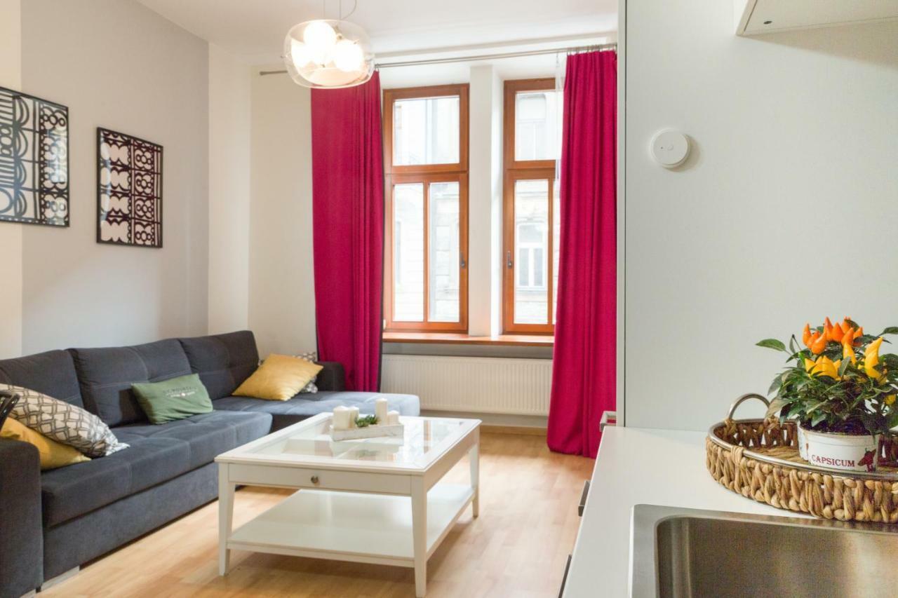 Wonderful Wrzesinska Street Apartment