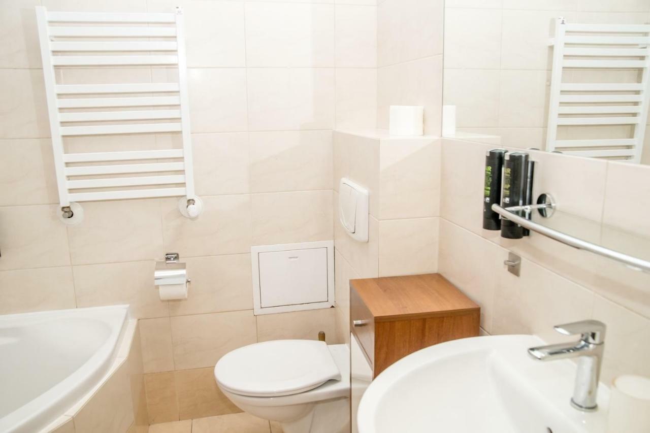 Apartment Red Kurka Krakow