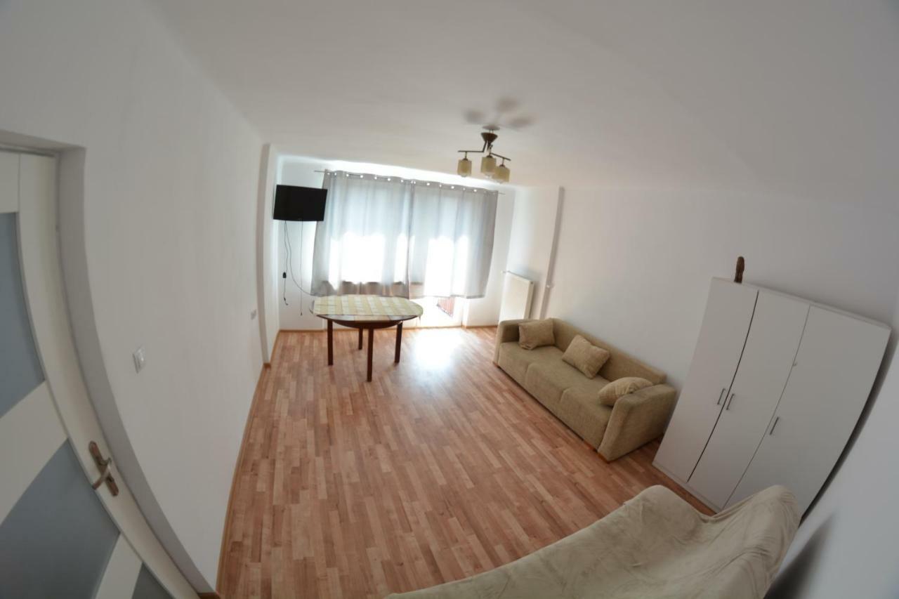 Ul. Ugorek Kolo Areny * Krakow