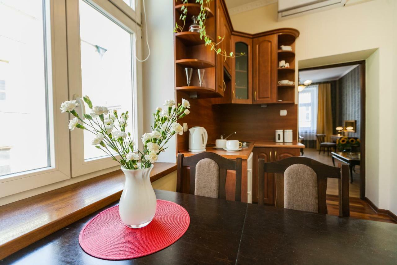 Vintage Senacka 5 Apartment