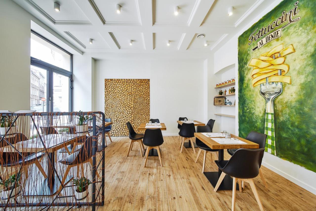 Cheerful Air Conditioned With Mezzanine And Parking - Old Town *
