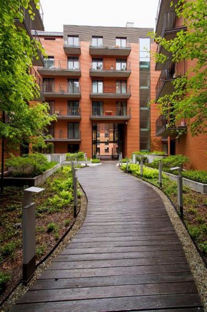 Angel Center Luxury By Amstra Apartment
