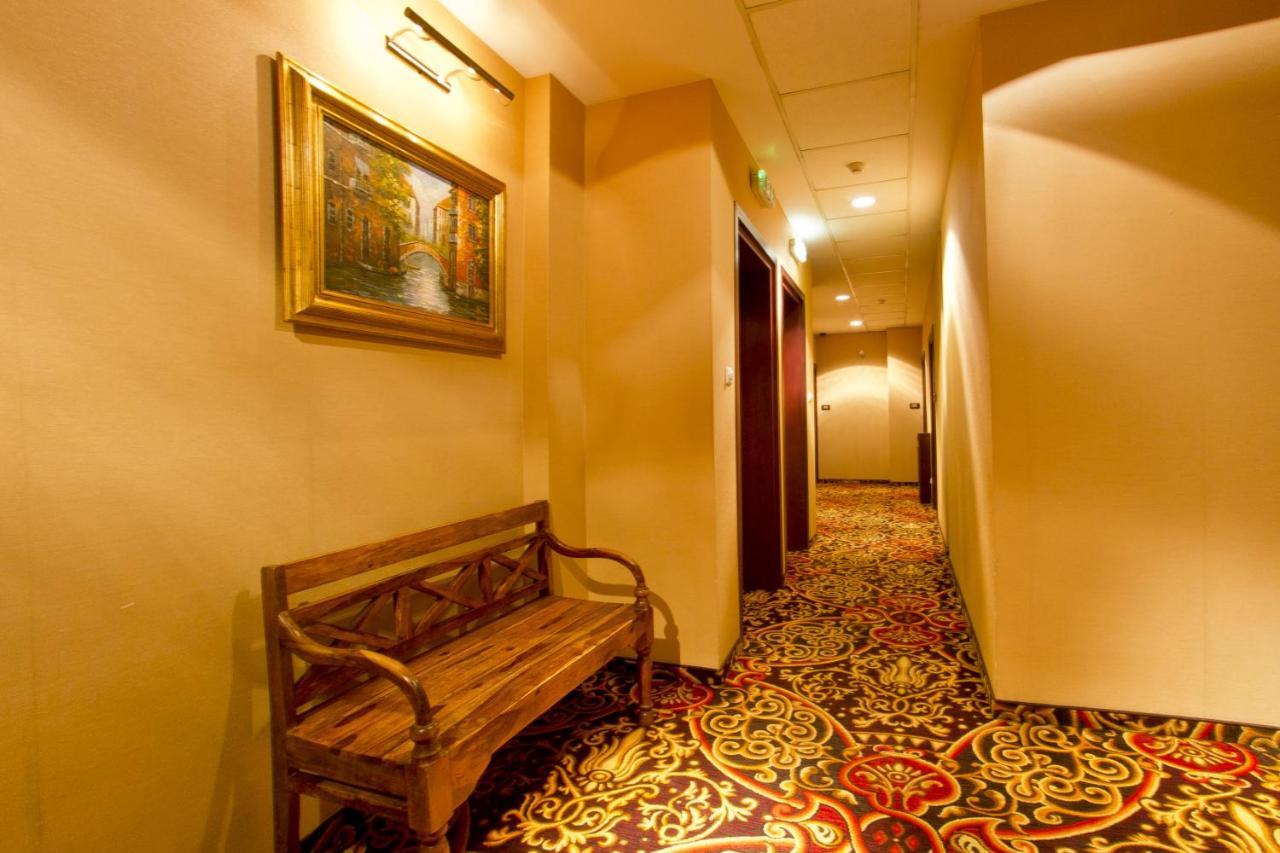 Hotel Columbus 3*