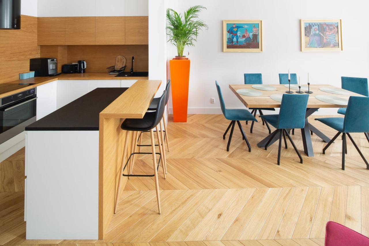 Tcf - Big With Free Garage Apartment *