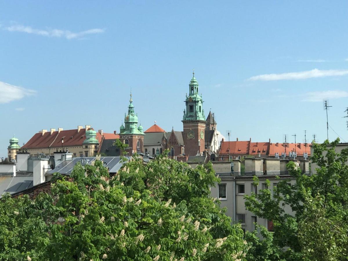 Feliciana In The Heart Of Old Town With Wawel's View