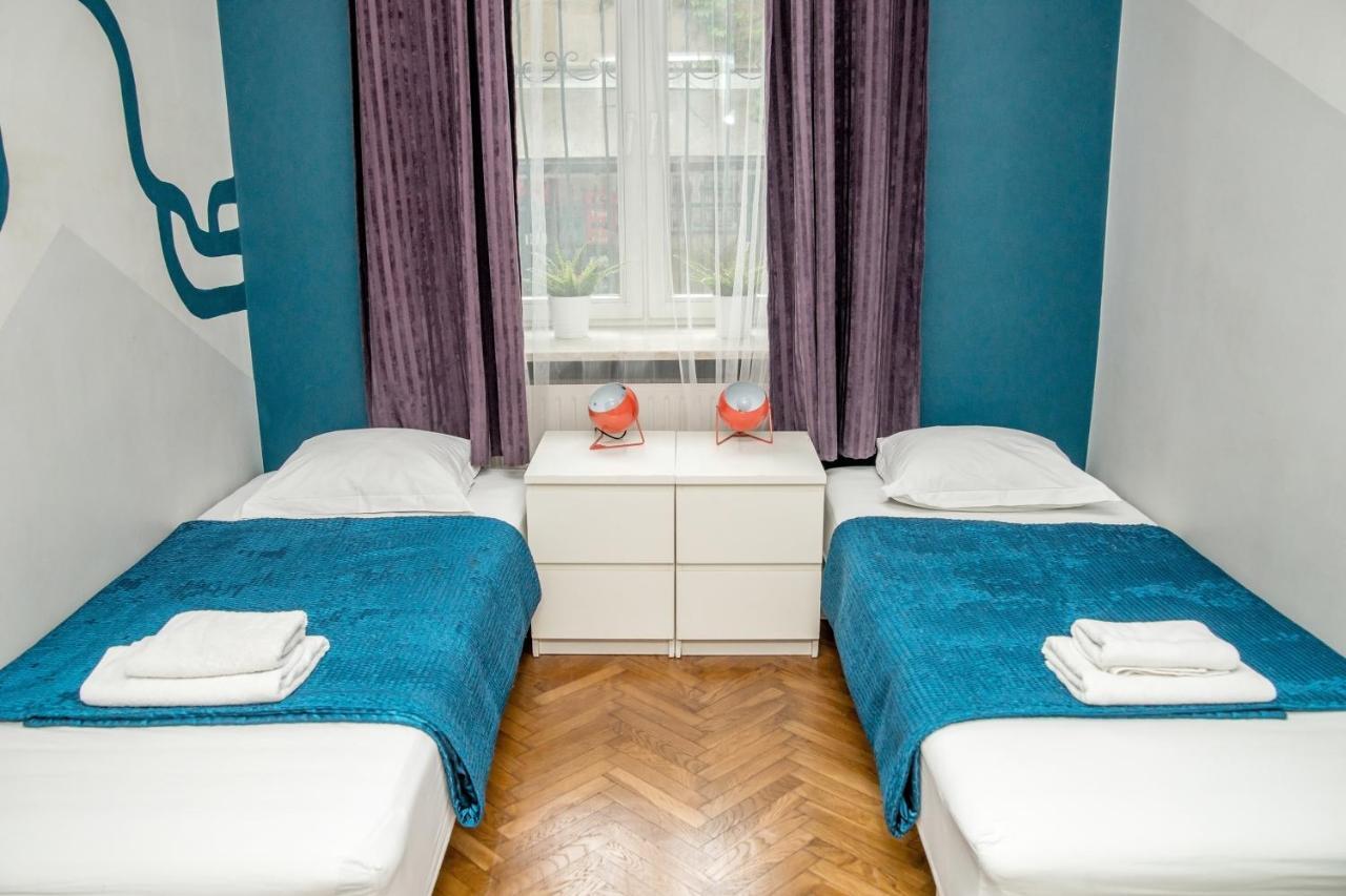 Red Kurka Apartment