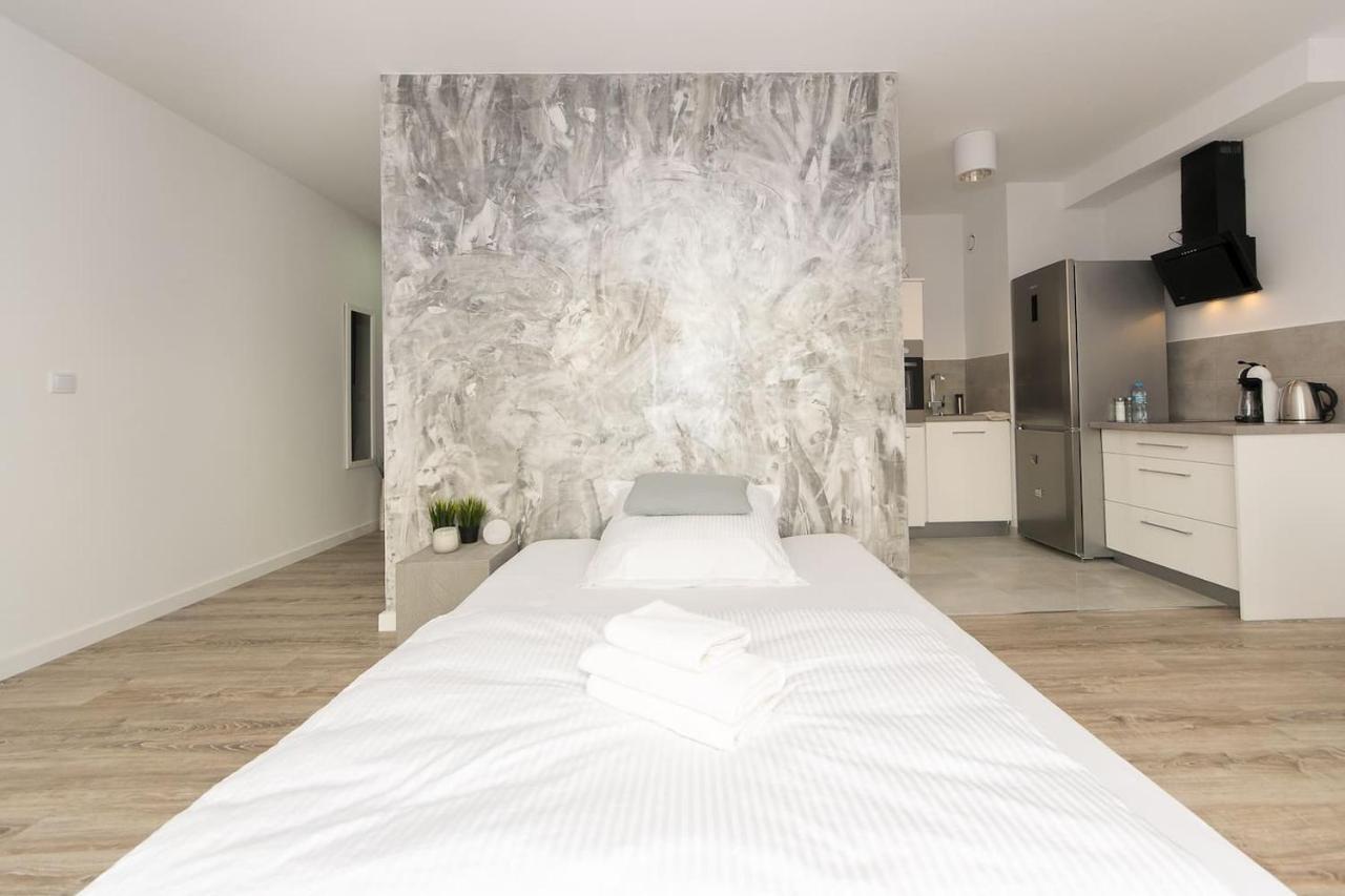 Cosy Studio With Private Garage P4you Pl Apartment