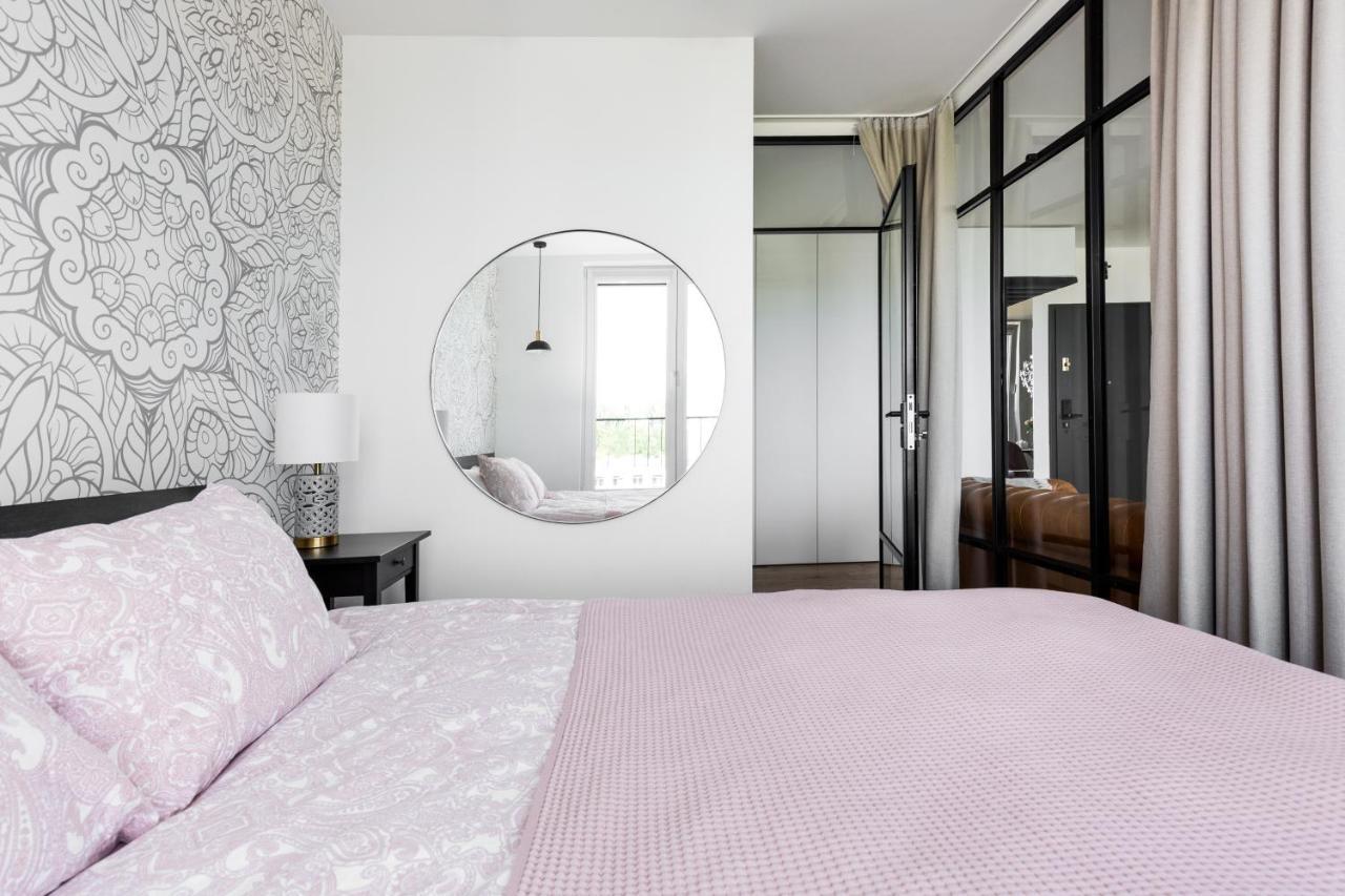 Brooklyn Apartment *