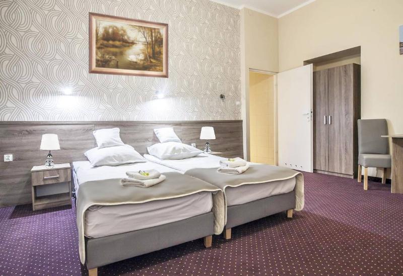 Hotel Maximum 3*