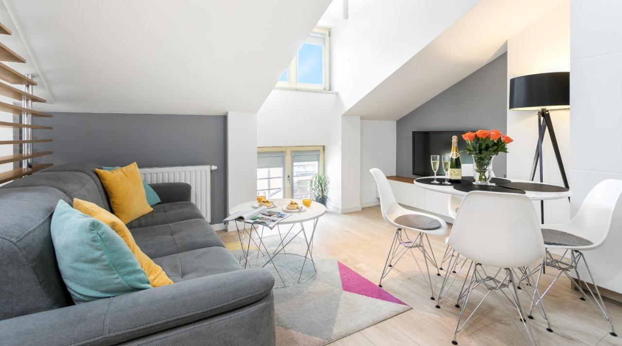Topolowa 8 By Let's Apartment