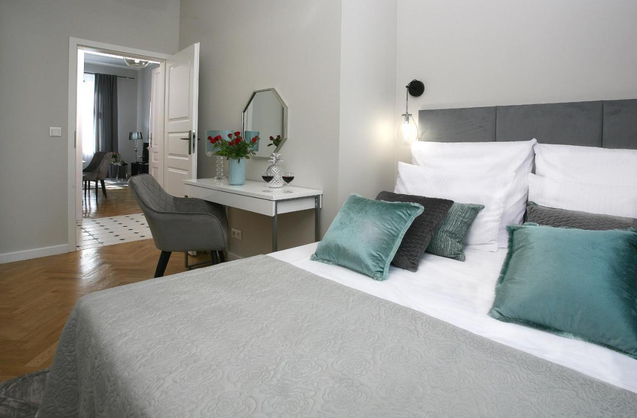 Apartment Gem By Castle