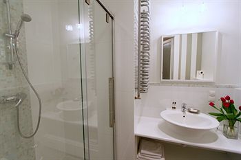 Hotel Antique Studencka 8 Street