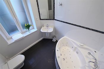 Antique Studencka 8 Street 3*