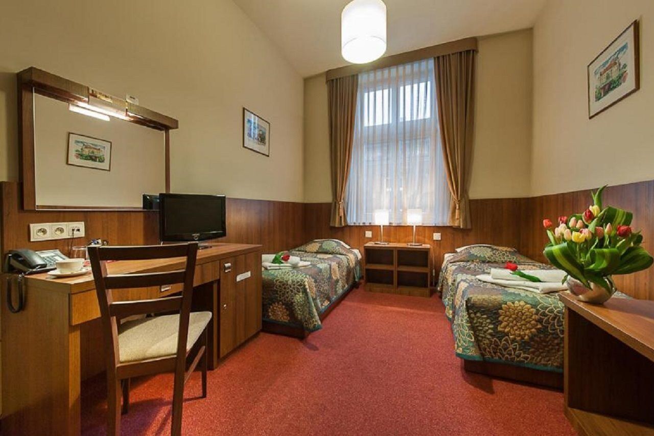 Hotel Downtown 3*