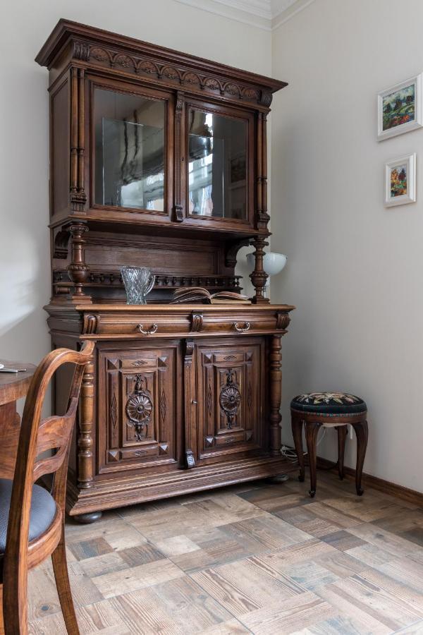 Cheerful Air Conditioned With Mezzanine And Parking - Old Town Apartment Krakau
