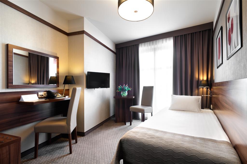 Golden Tulip Center 4*