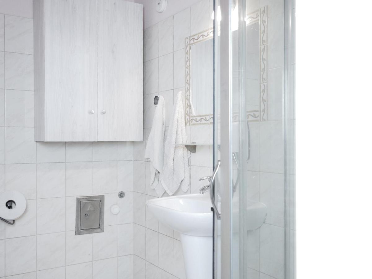 Heynow Rooms, And In Center * Krakau