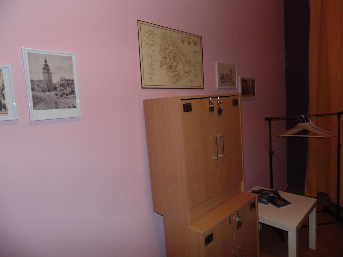 Albergue Hostel Motion *