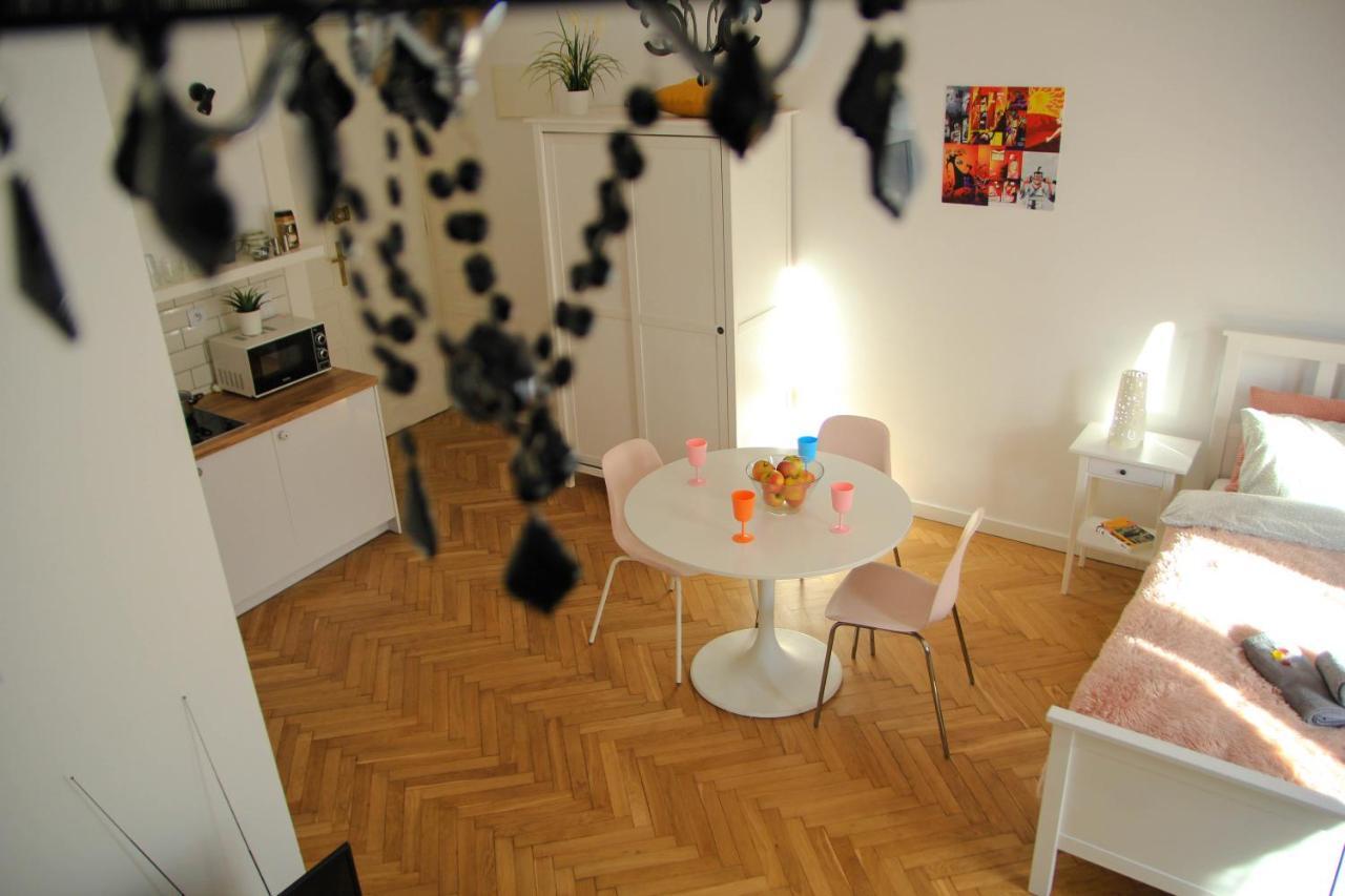 Corner 2 Cracow I Old Town I Big & Balcony Apartment
