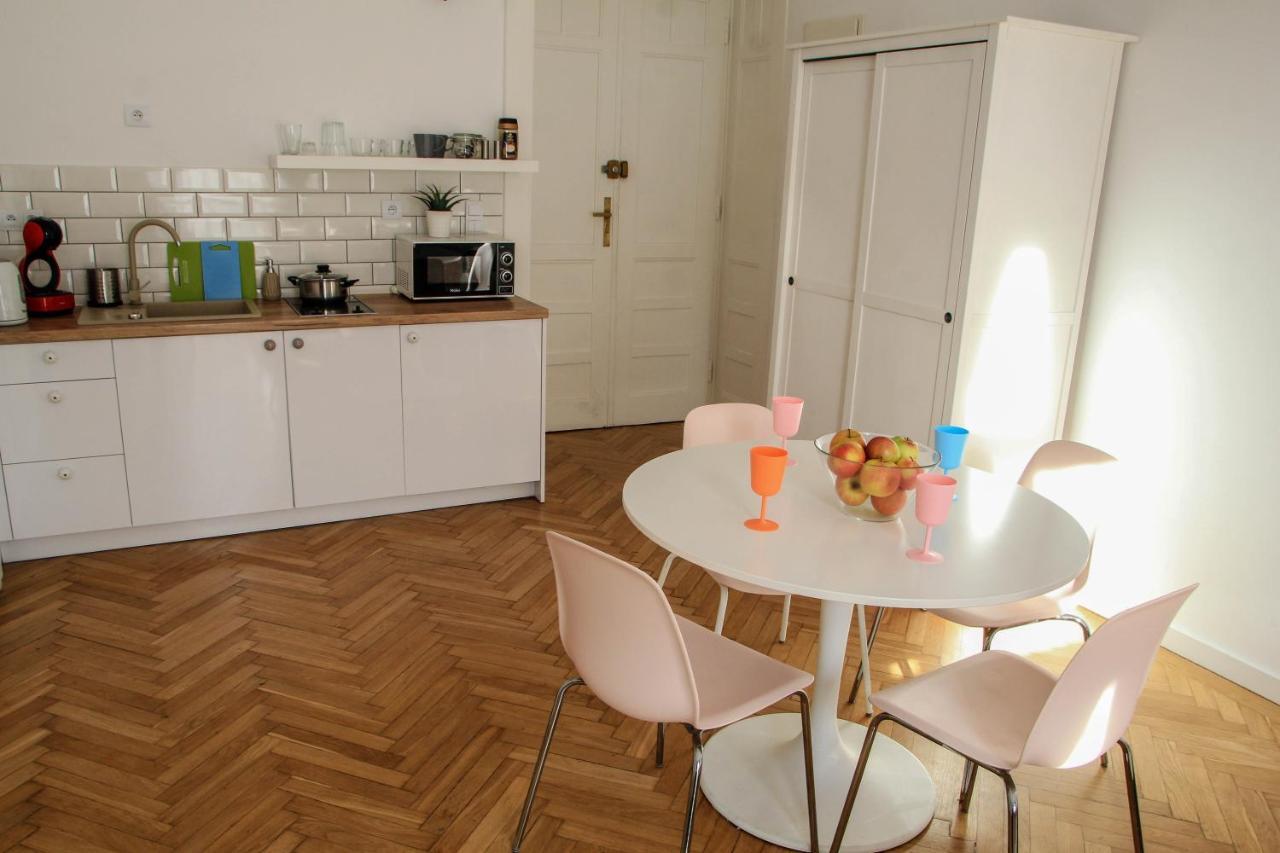 Corner 2 Cracow I Old Town I Big & Balcony Apartment