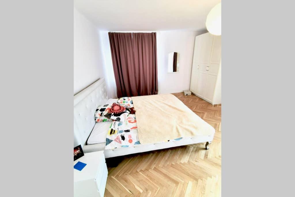 Apartment Sunshine Parkside Hideaway - 3 Bedroom - By Upstairs