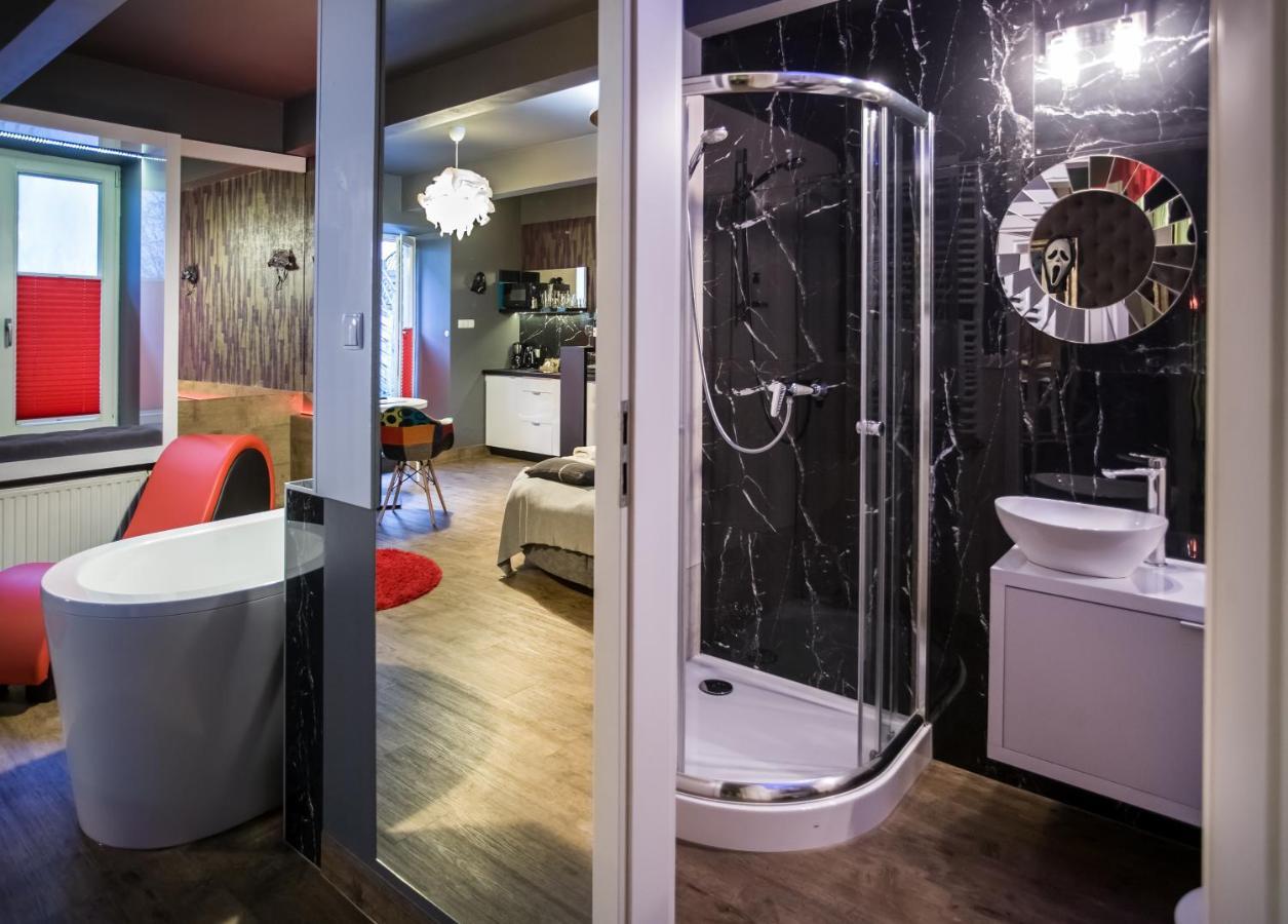 Yourplace Romantic With Private Patio *
