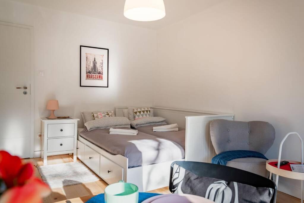 White Beds - For 6 People In The Center Apartament Kraków