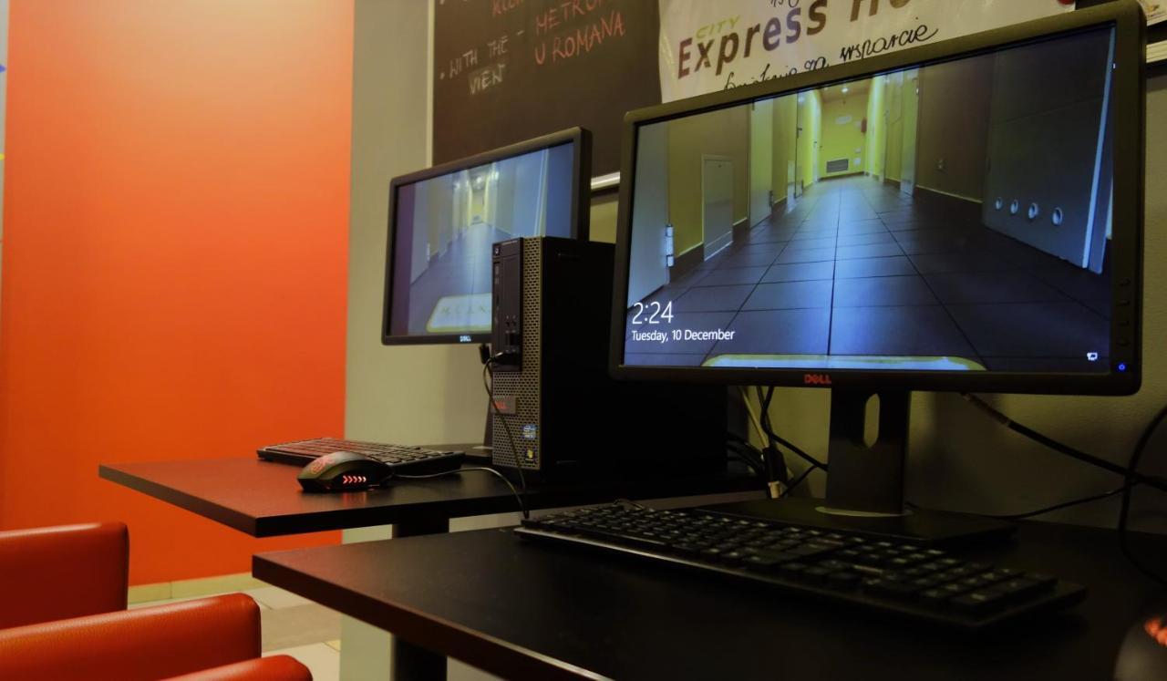 Express Hostel