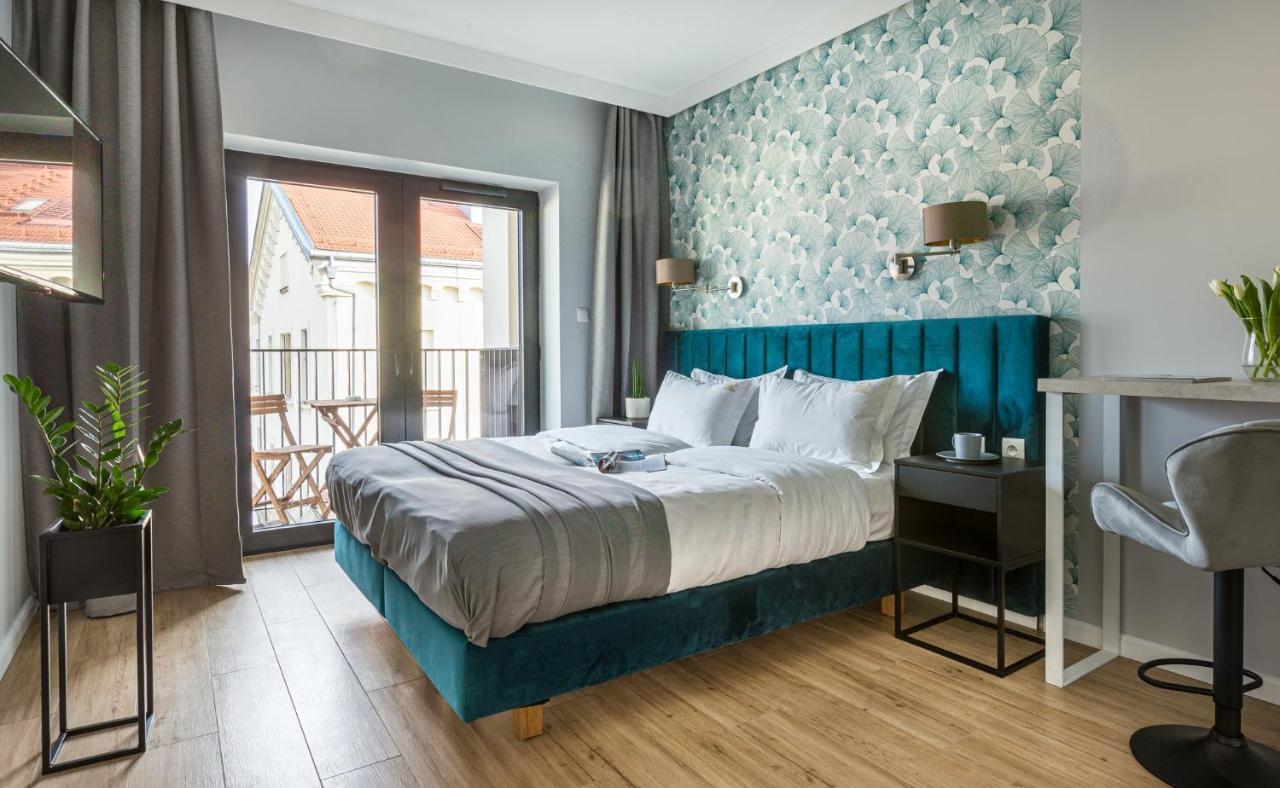 Fragola Rajska 3 - Modern Studios, Park 3*