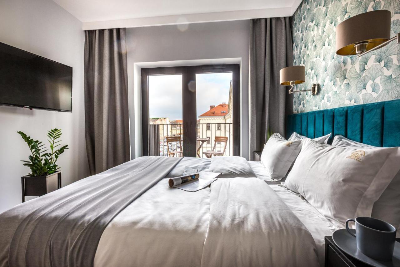 Fragola Rajska 3 - Modern Studios, Park 3*