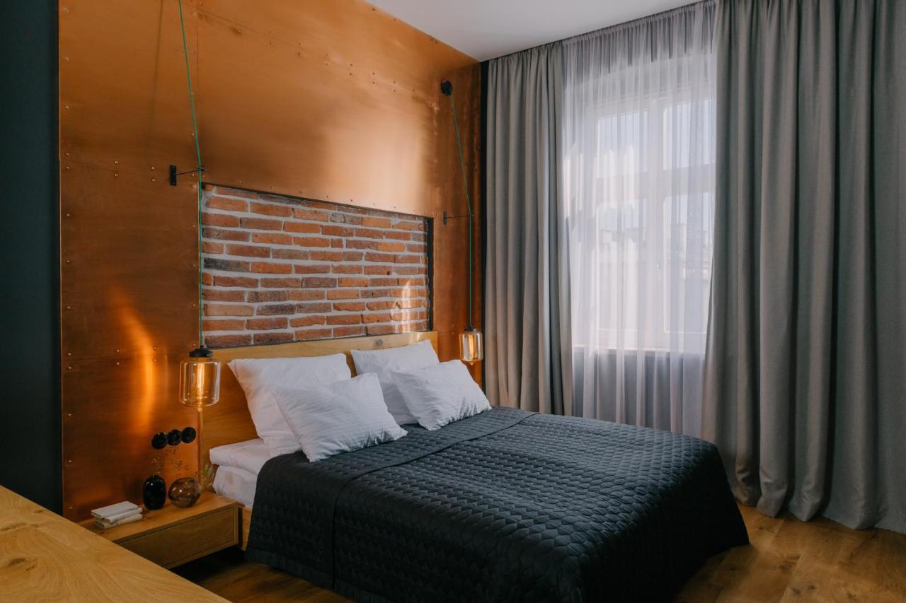 Apartamento Goldfinger 3-bed Unique In The Heart Of Podgorze Cracóvia