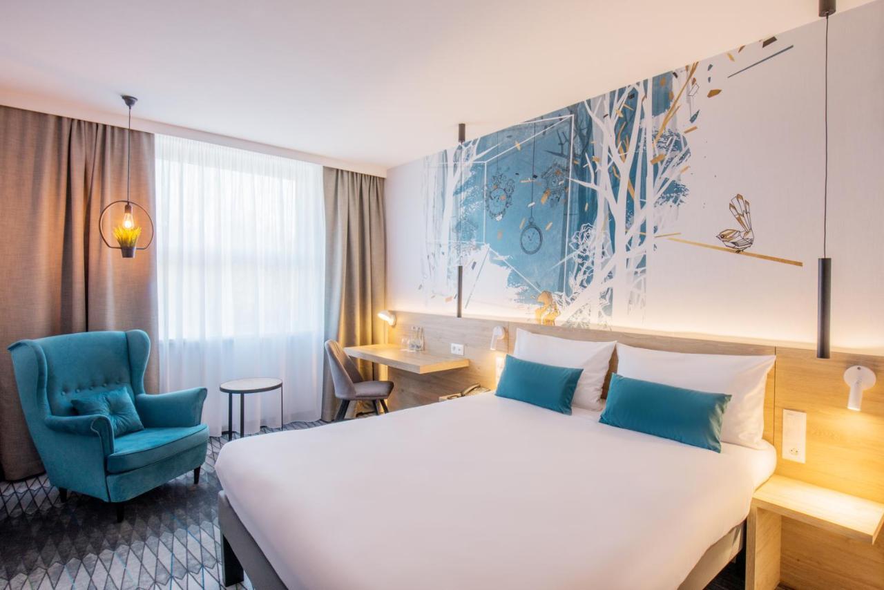 Ibis Styles East 3*