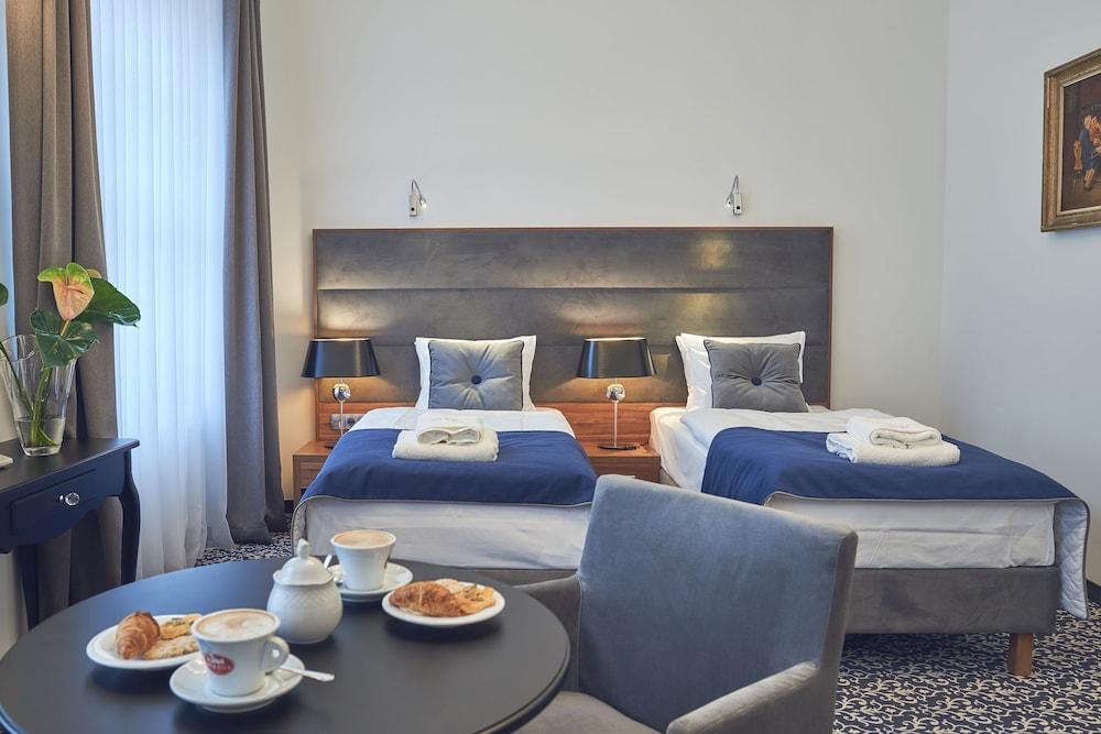 Imperial Hotel 3*