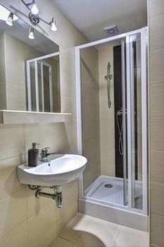 Apartament Old Town Luxe Retreat - King Bed - Steps To Main Square