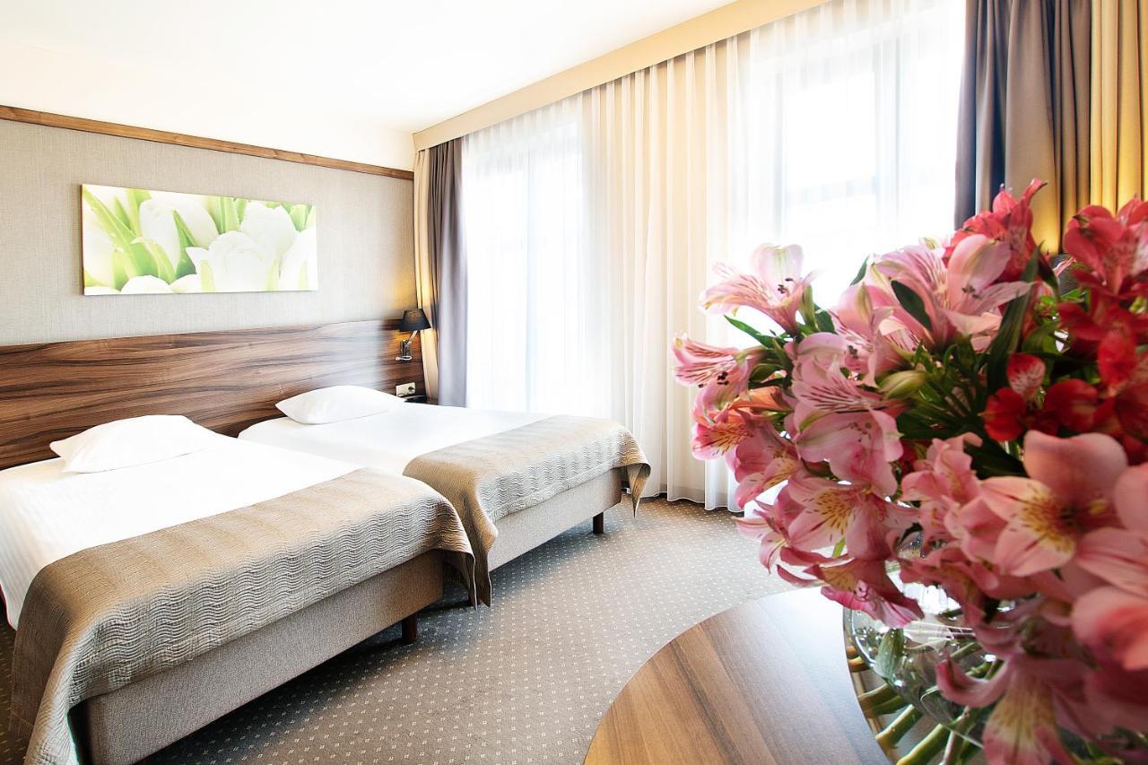 Golden Tulip Center Hotel 4*