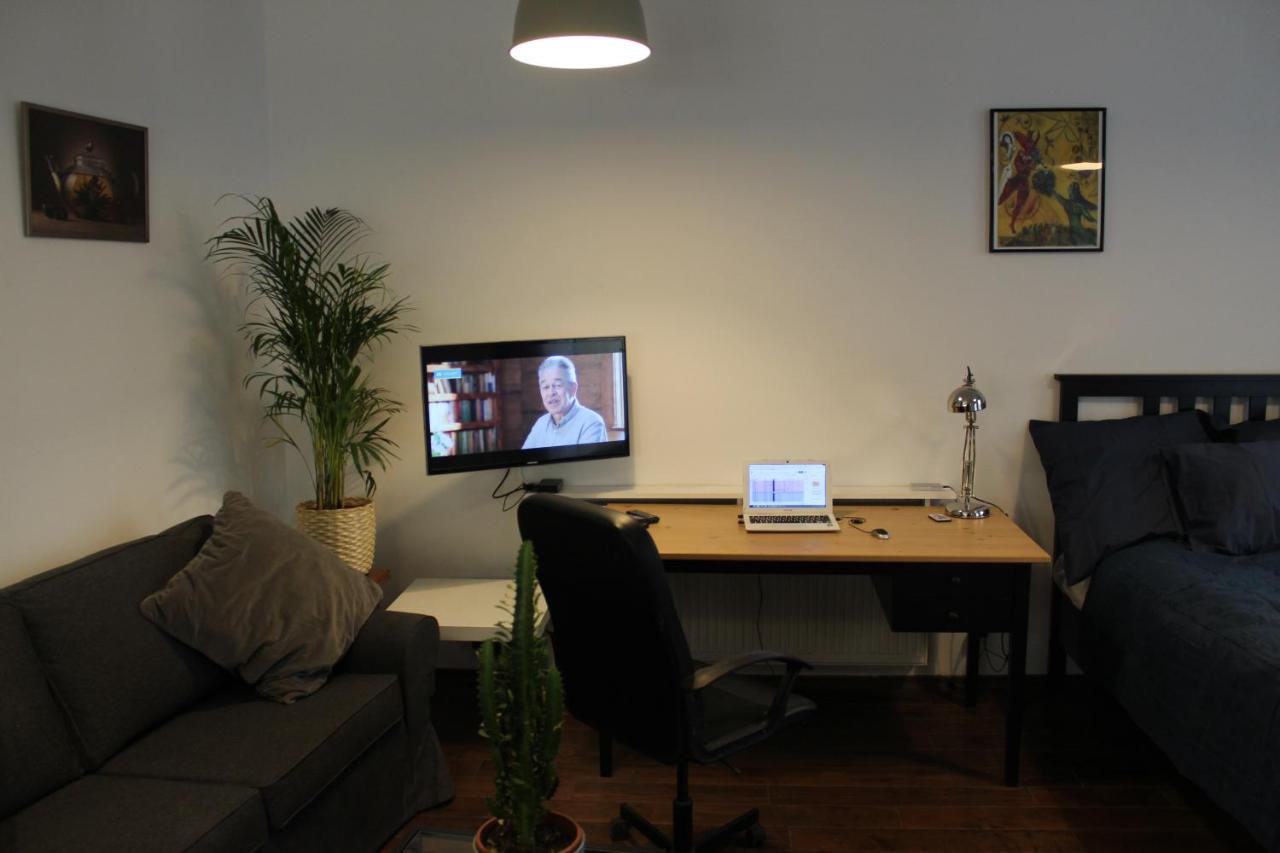 Apartament Gołębia 3 *
