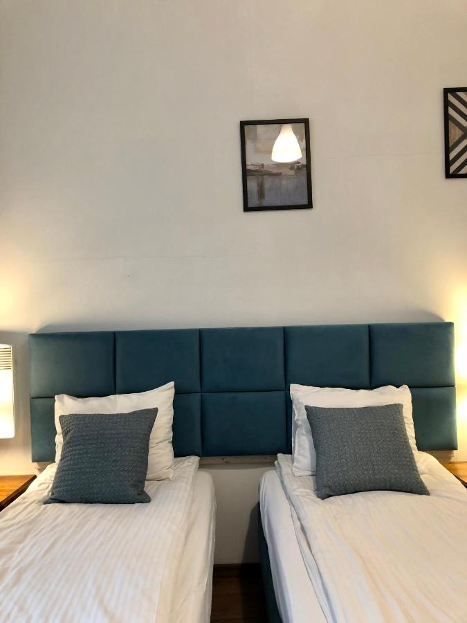 Amber Guest Aparthotel 2*