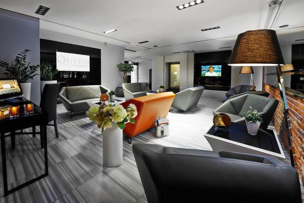 Queen Boutique Hotel 4*