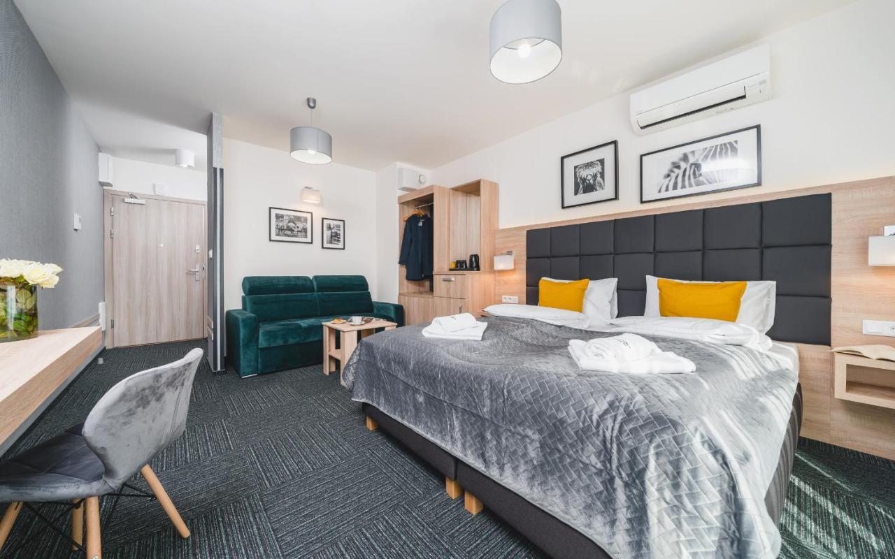 Aron Old Town Aparthotel