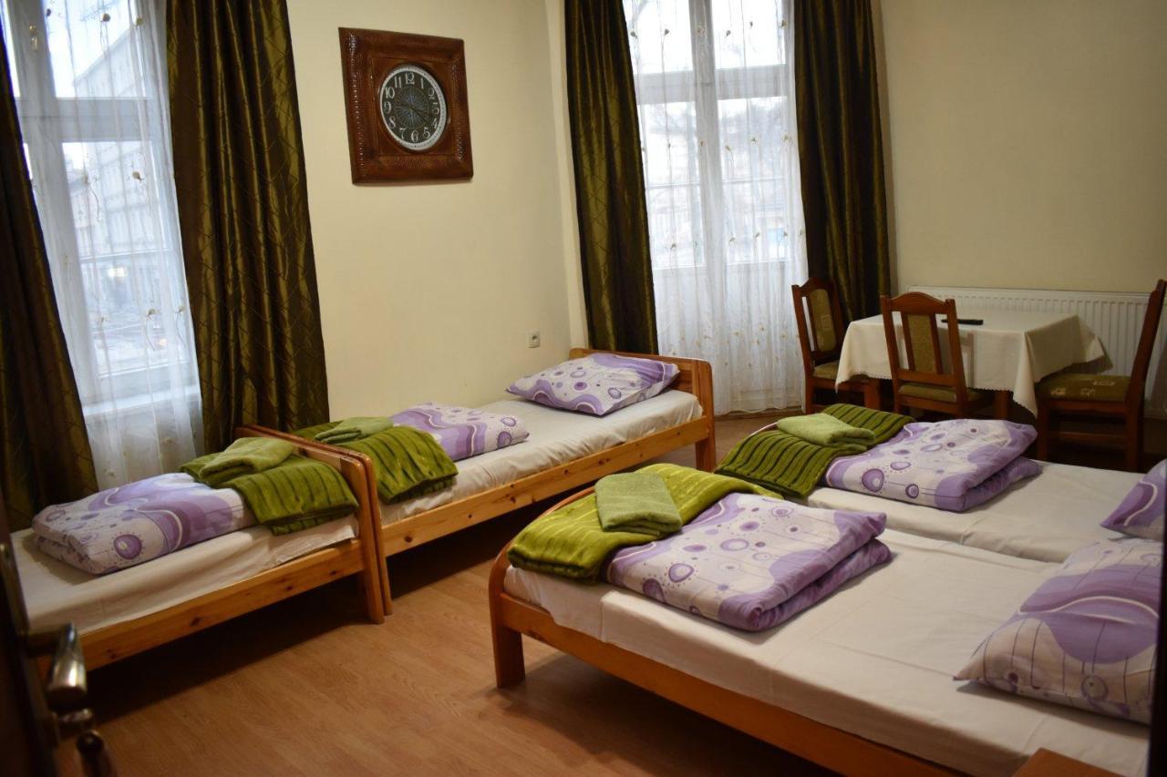 Hostel Green
