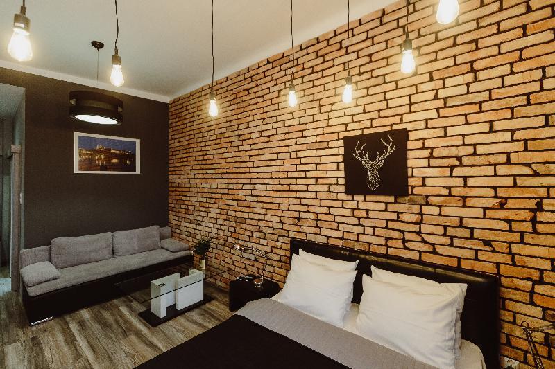 Leo Main Square Apartment *