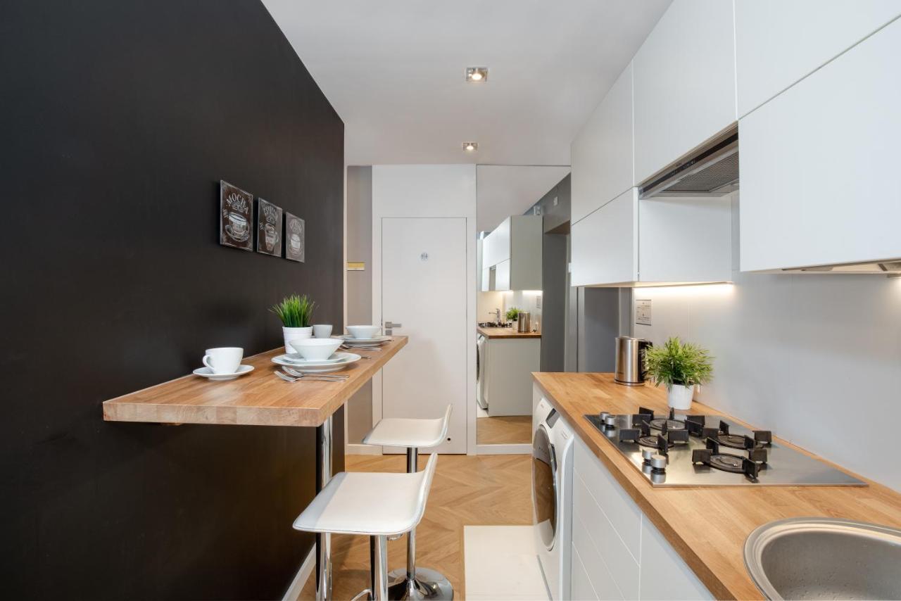 Apartment Rainbow 3 *