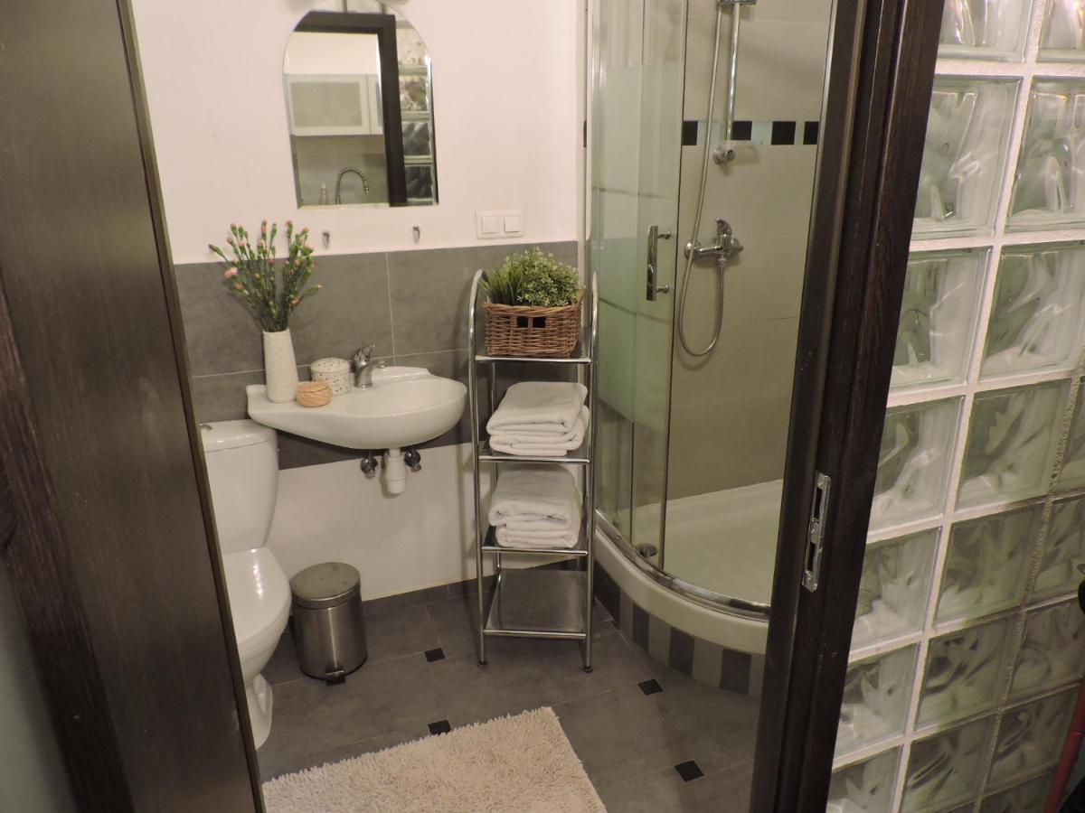Negre Bracka 1a Apartment