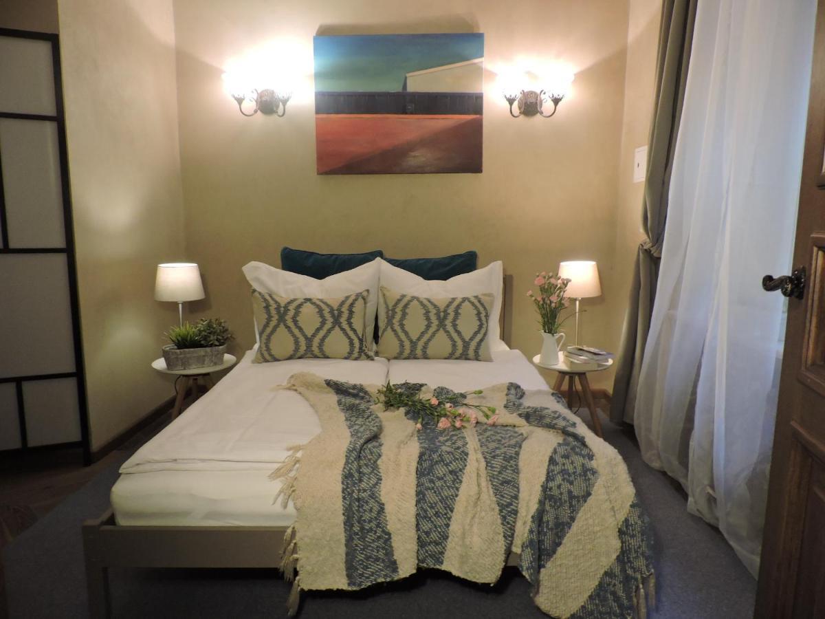 Negre Bracka 1a Apartment