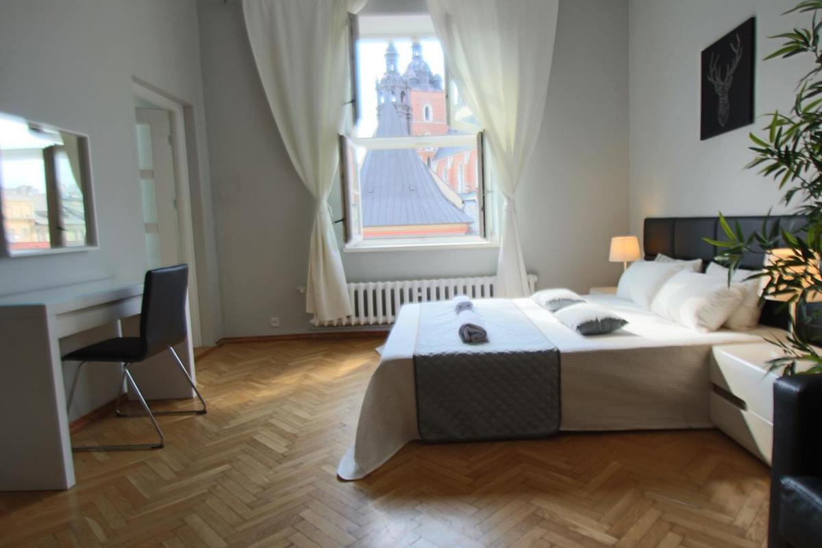 Aparthotel Main Market Square Krakau