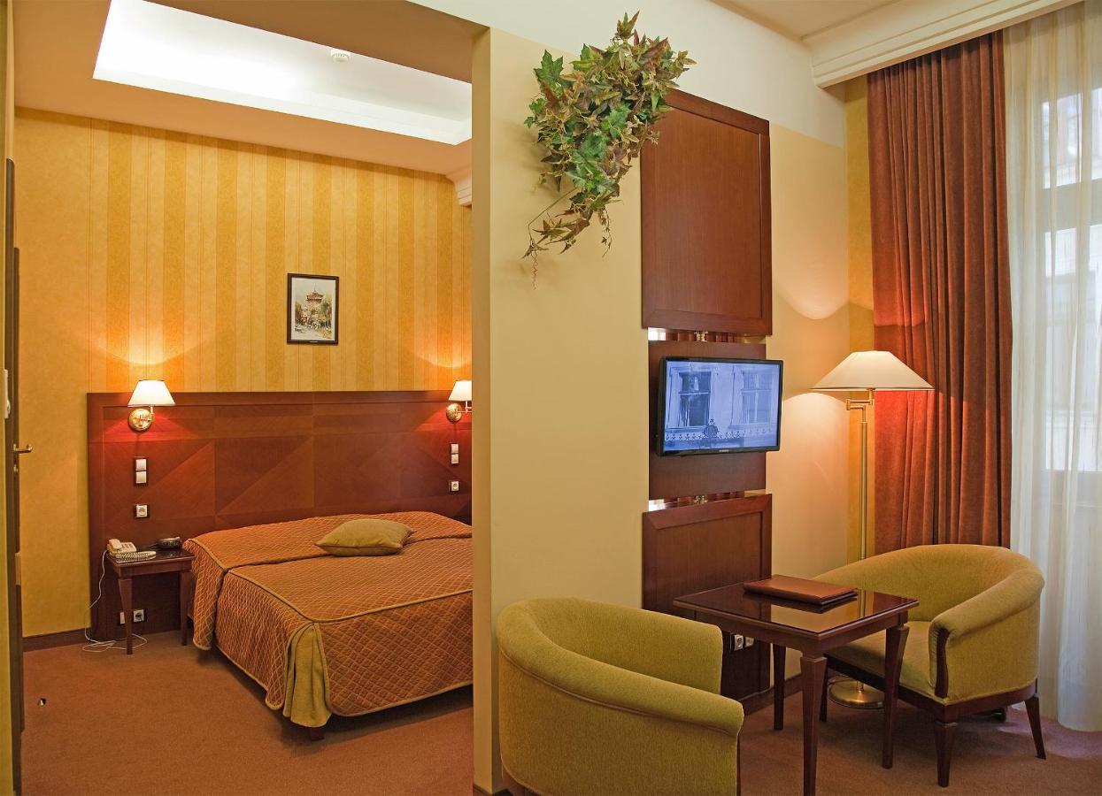 Wawel 3* Krakow