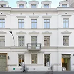 Café Garden Residence
