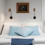City Of The Kings-Old Town Pastel Apartment